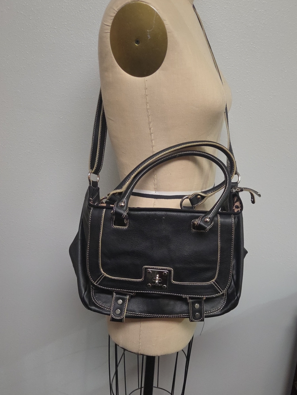 Nine West Black Shoulder Bag with Contrast Stitching